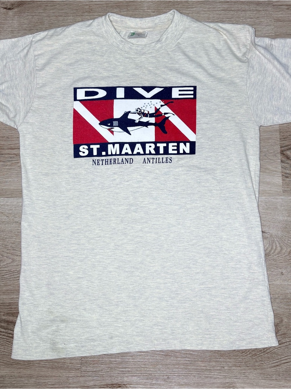 St. Maarten Dive Graphic Tee - Light Heather Gray